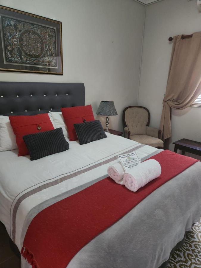 בופורט ווסט Garden Corner Guesthouse מראה חיצוני תמונה